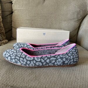 Stylish Gray and Pink Women's Flats